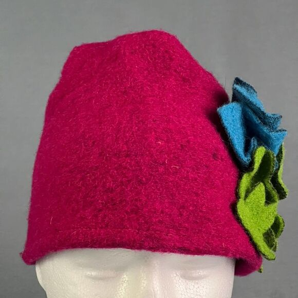 Platania Beanie Womens Red Floral Flower 80% Wool Hat Cap Italy Winter Cap Hat - Picture 1 of 8